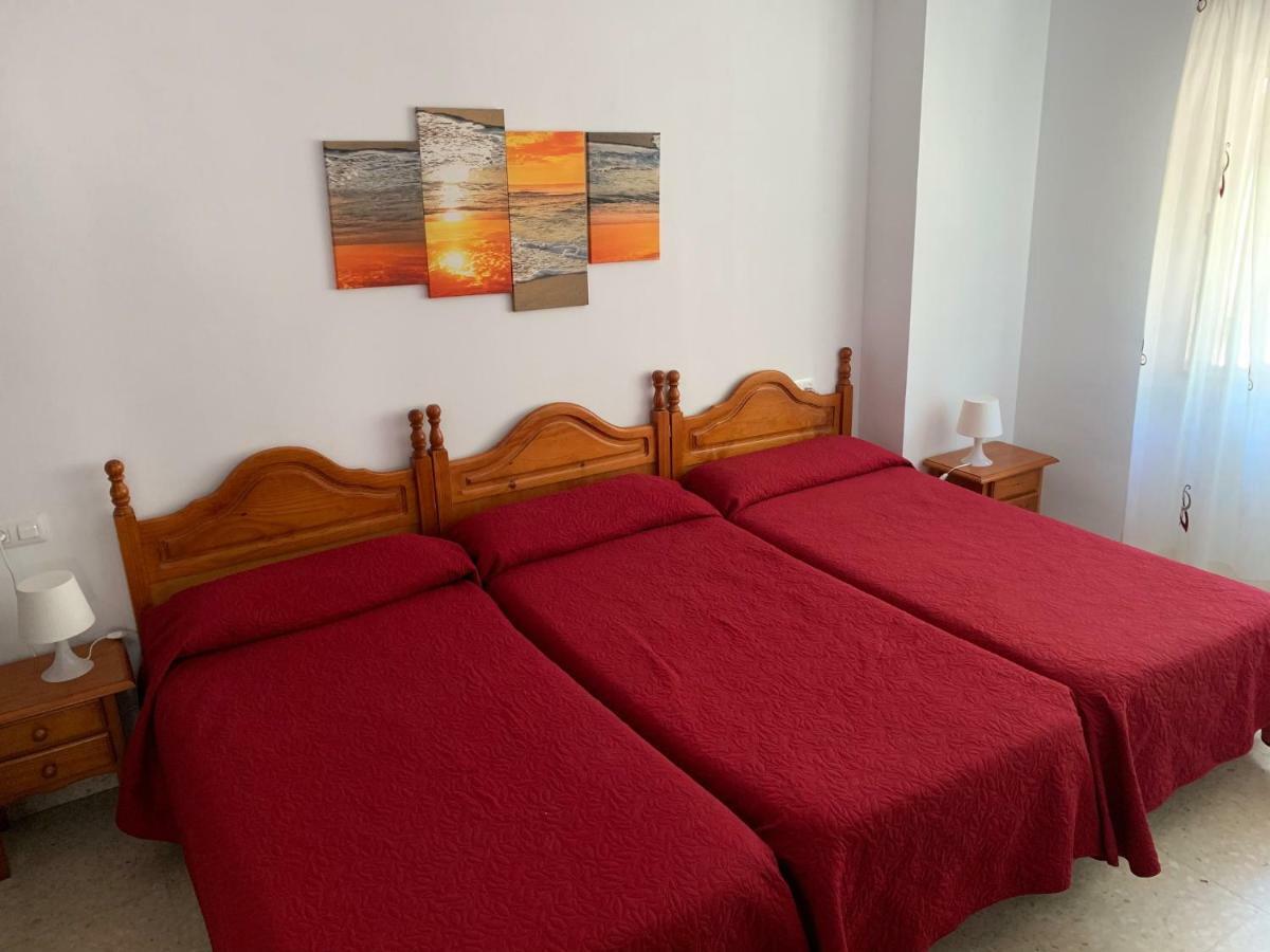 Hostal Mediterraneo Torre Del Mar Exterior photo
